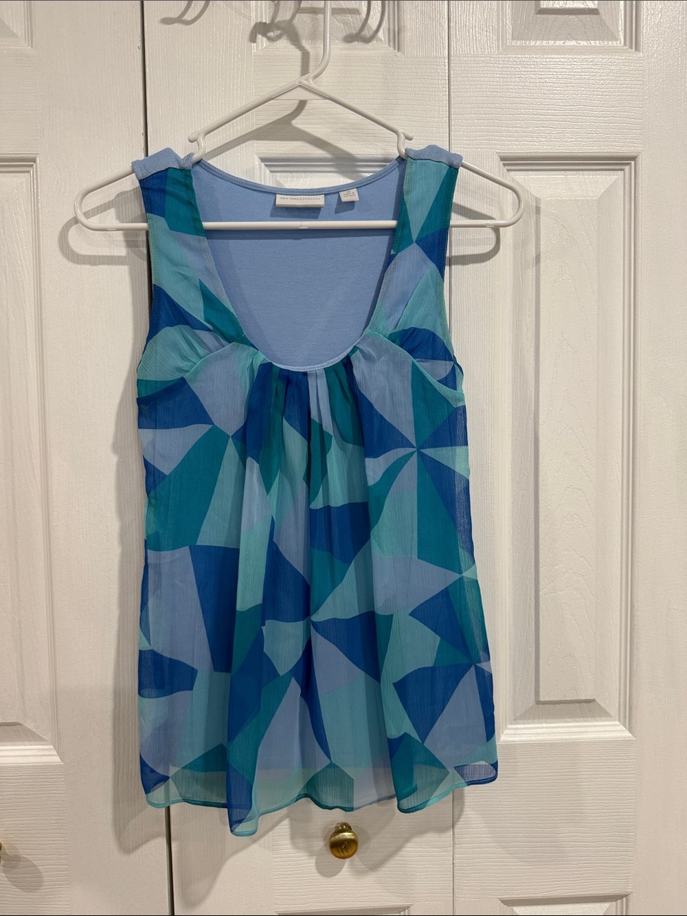 New York & Company Blue & Teal Geometric Print Sleeveless Top